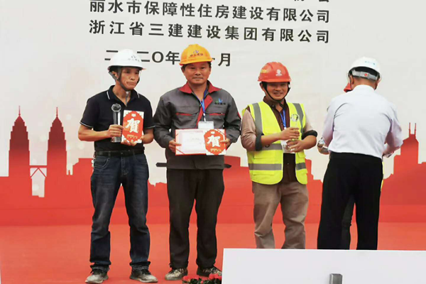 中立建設(shè)代表隊(duì)參加砌筑技能競賽并獲佳績